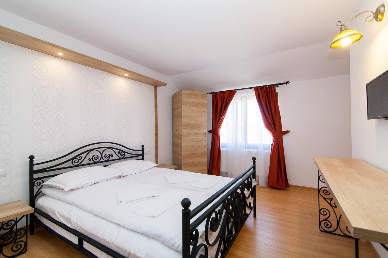 Pensiunea Marea Alpina, Maramures Ocna Şugatag Exterior foto